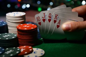 Покер — виртуальное игровое развлечение с удобным интерфейсом и оформлением